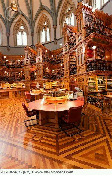 Sala de lectura de la Biblioteca del Parlamento de Canadá, en Ottawa, Ontario.