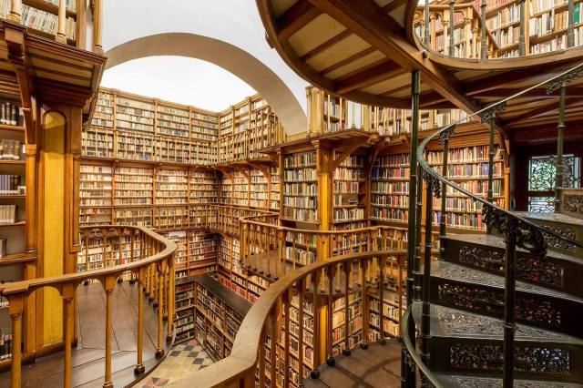 Biblioteca de La Abadía de Santa María Laach, Renania-Palatinado. Alemania. 4