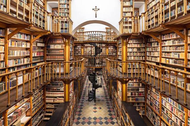 Biblioteca de la abadía benedictina de Santa María Laach, en Alemania